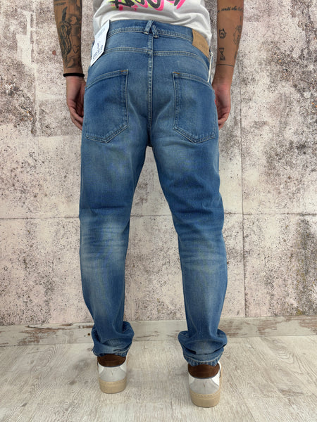 Jeans Regular fit art. D04