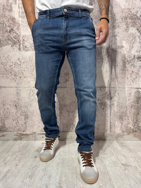Jeans Slim fit art. D13