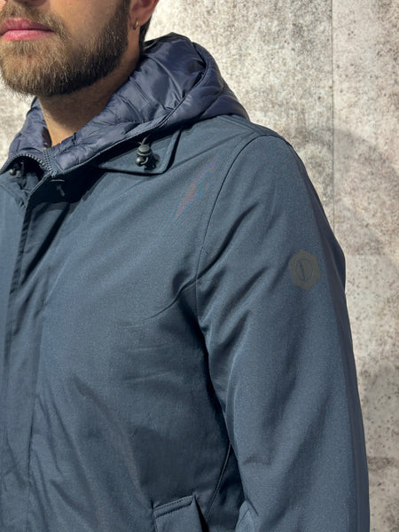 Trench con cappuccio blu