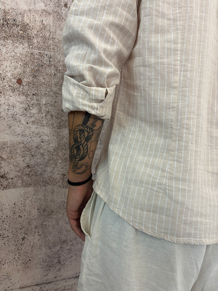 Camicia beige misto lino rigata