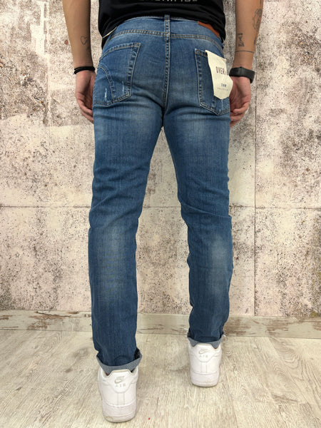 Jeans Relaxed Fit art. D15