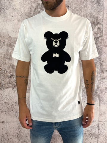 T-Shirt bianca toppa orsetto bad