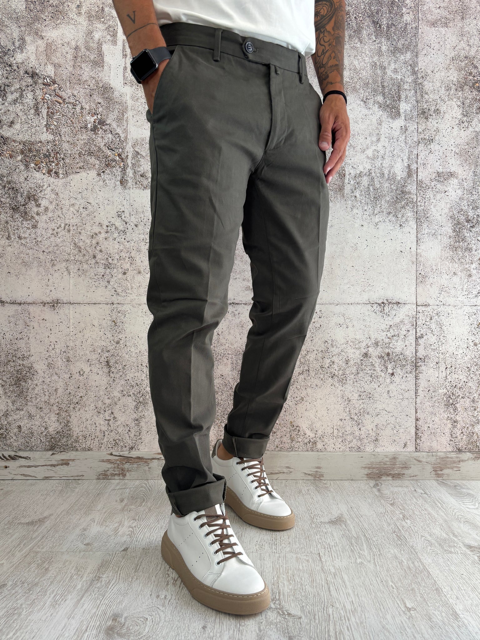 Pantalone chino verde militare