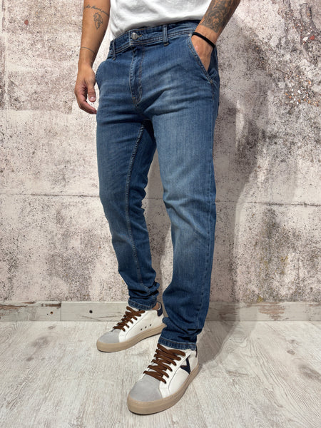 Jeans Slim fit art. D13
