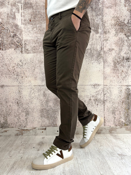 Pantalone chino Coffee art. Tahoma