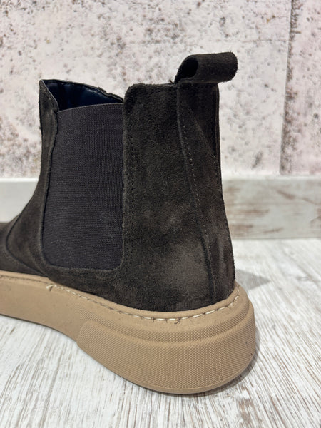 Stivaletto Beatles sport camoscio moro