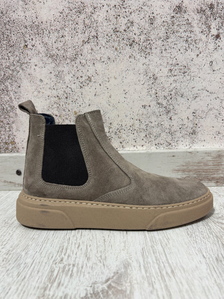 Stivaletto Beatles sport camoscio tortora