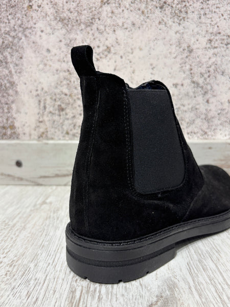 Stivaletto Chelsea camoscio nero