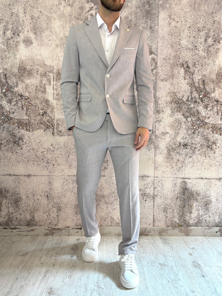 Abito monopetto grigio tessuto fiammato