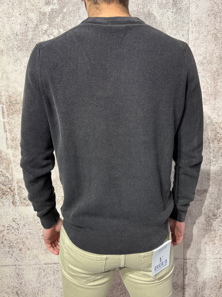 Maglioncino costine nero