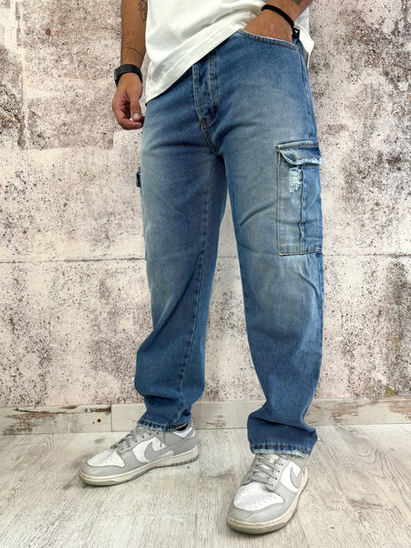 Jeans cargo lavaggio medio con rotture