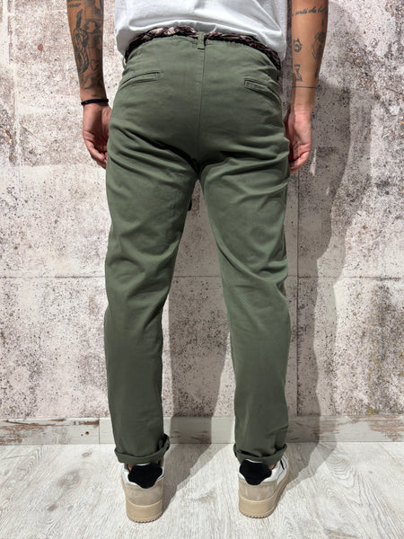 Pantalone chino con pince verdone P61