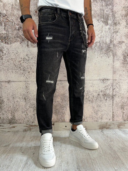 Jeans nero Carrot fit con piccole rotture