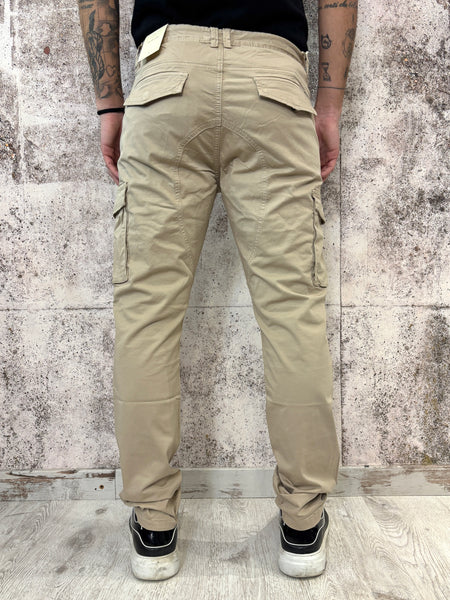 Pantalone cargo beige