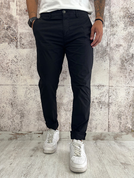 Pantalone chino nero