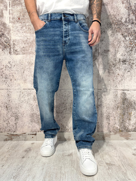 Jeans Straight Fit art. D20