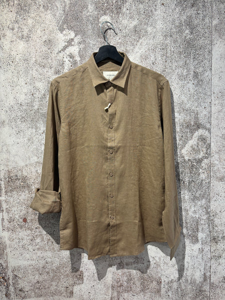 Camicia lino tabacco collo francese