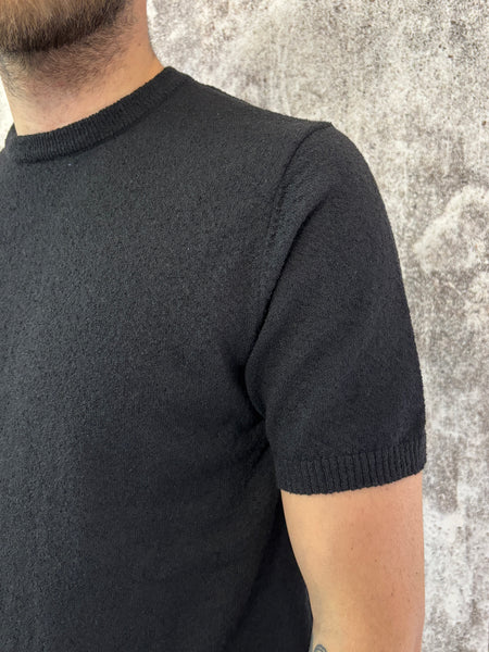 T-Shirt in maglia boucle' nera