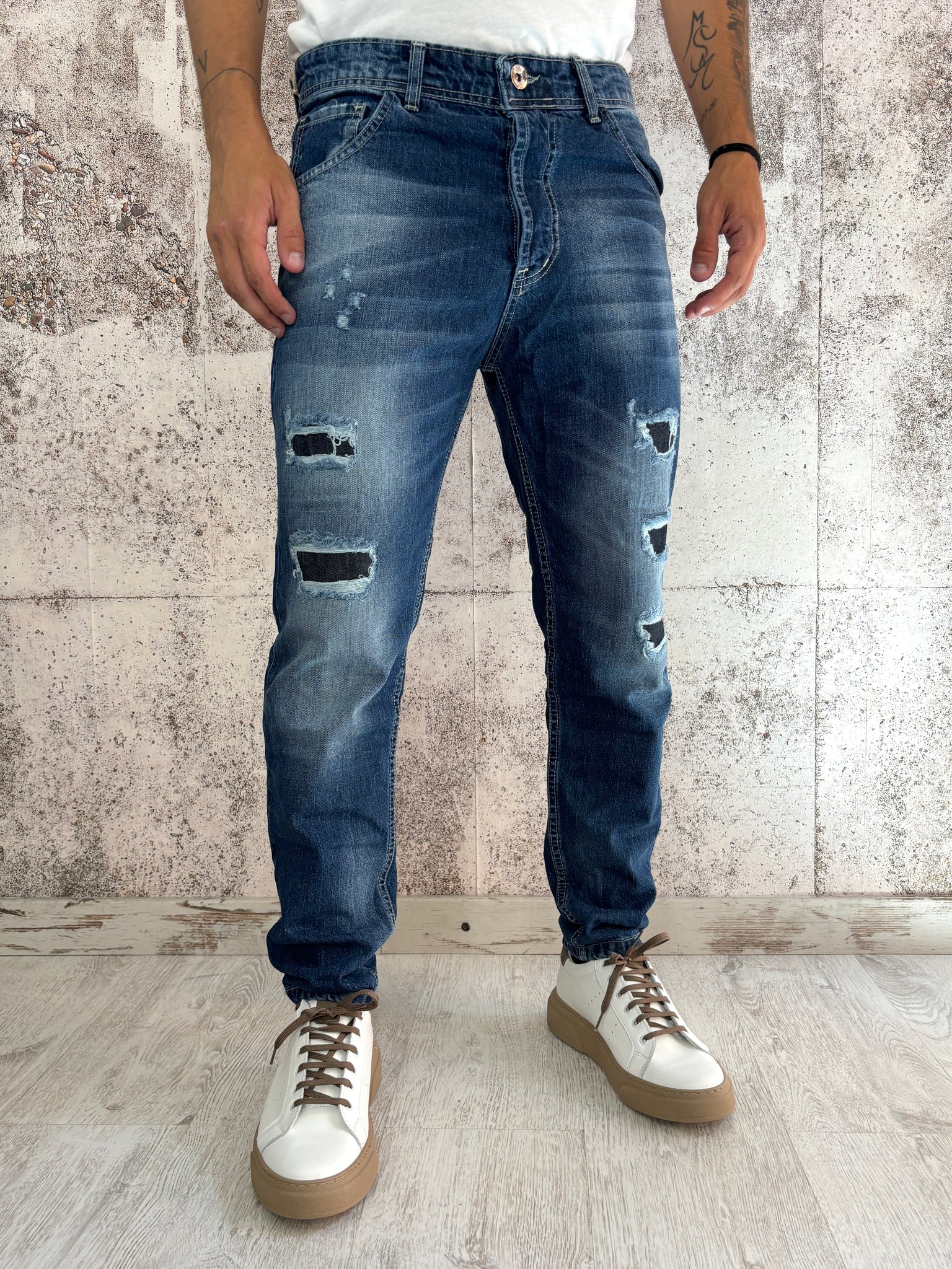 Jeans tapered fit art. D07