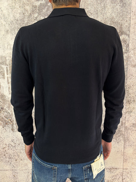 Polo nera in maglia manica lunga