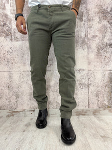 Pantalone chino microfantasia verdone
