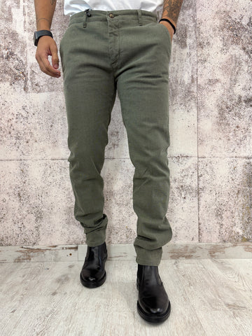 Pantalone chino microfantasia verdone