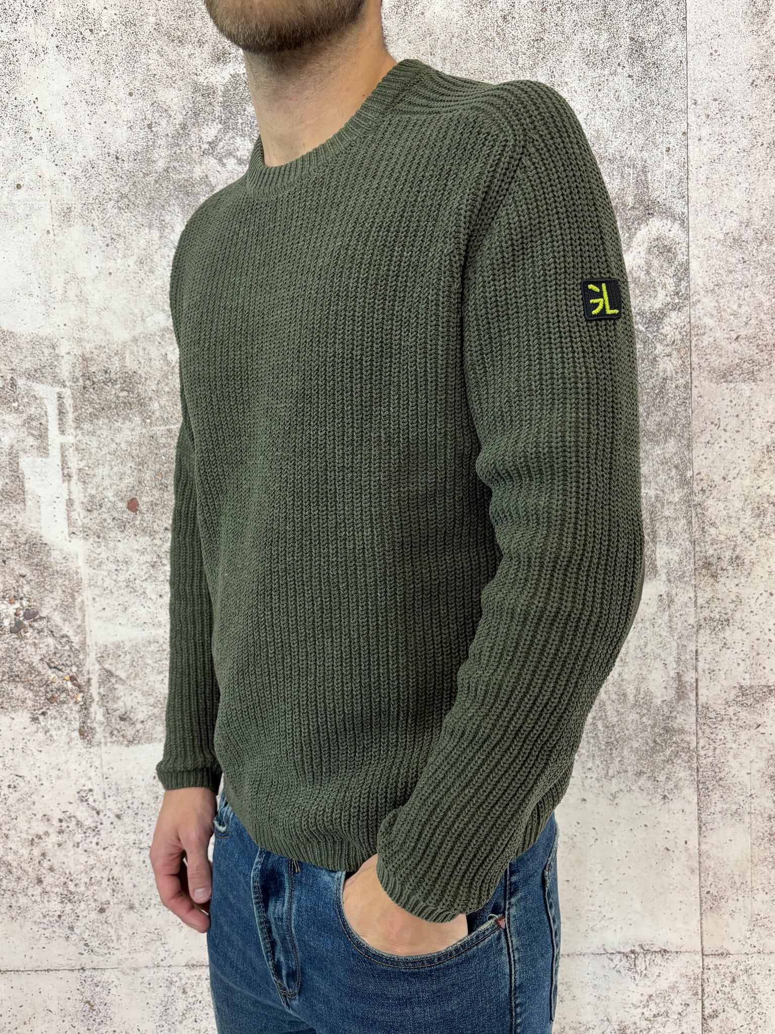 Maglione costine militare con toppe