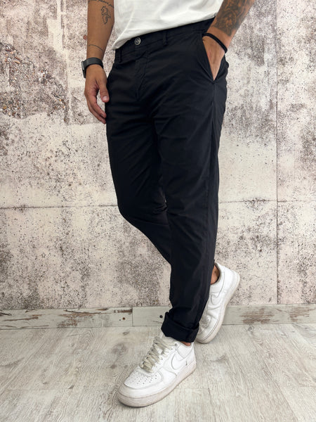 Pantalone chino nero