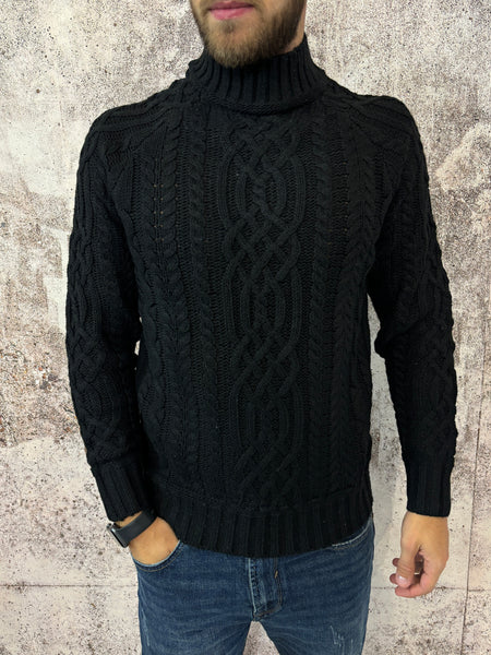 Maglione trecce collo alto nero