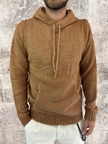 Maglione cappuccio tabacco