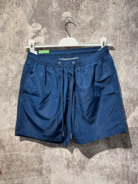 Costume blu
