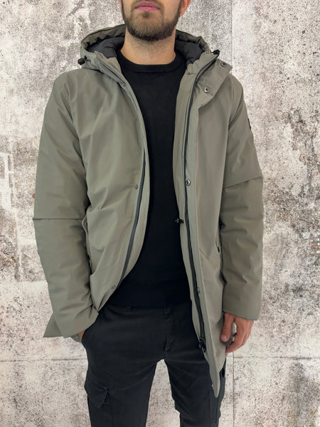 Giubbotto parka lungo col. Fango