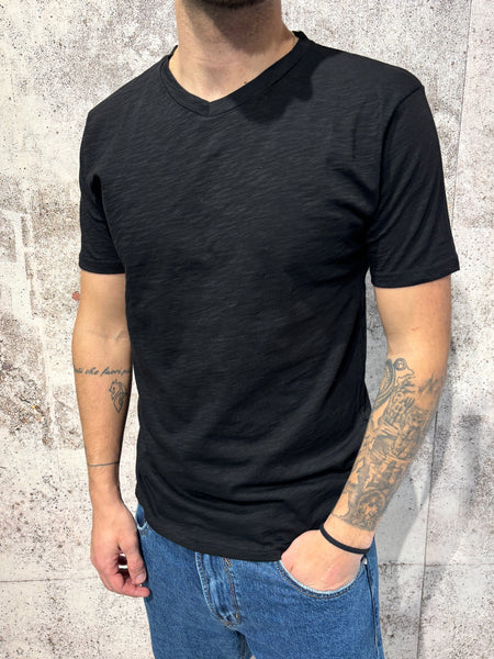 Black slub V-neck T-shirt