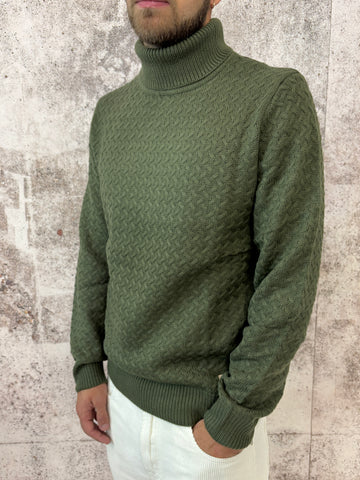 Dolcevita treccine verde militare