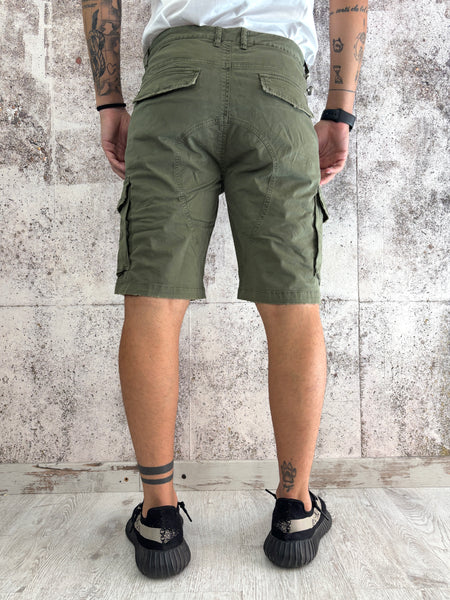 Bermuda cargo verde militare