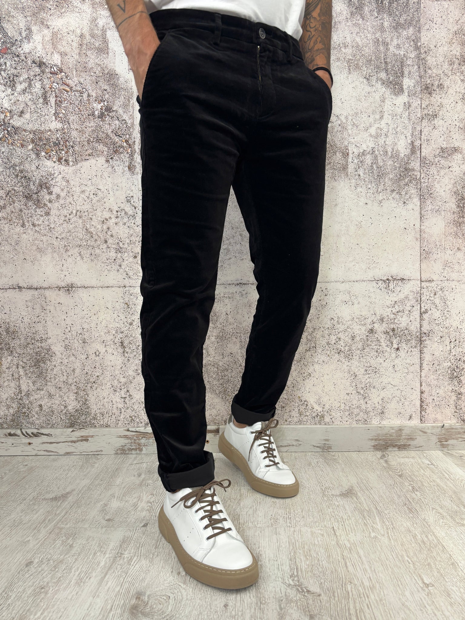 Pantalone chino velluto nero