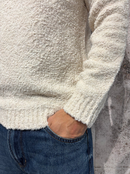 Maglione girocollo boucle' avorio
