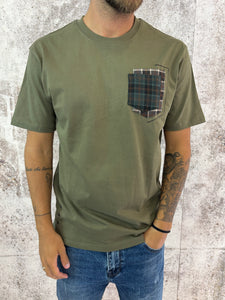 T-Shirt verde doppia tasca scozzese