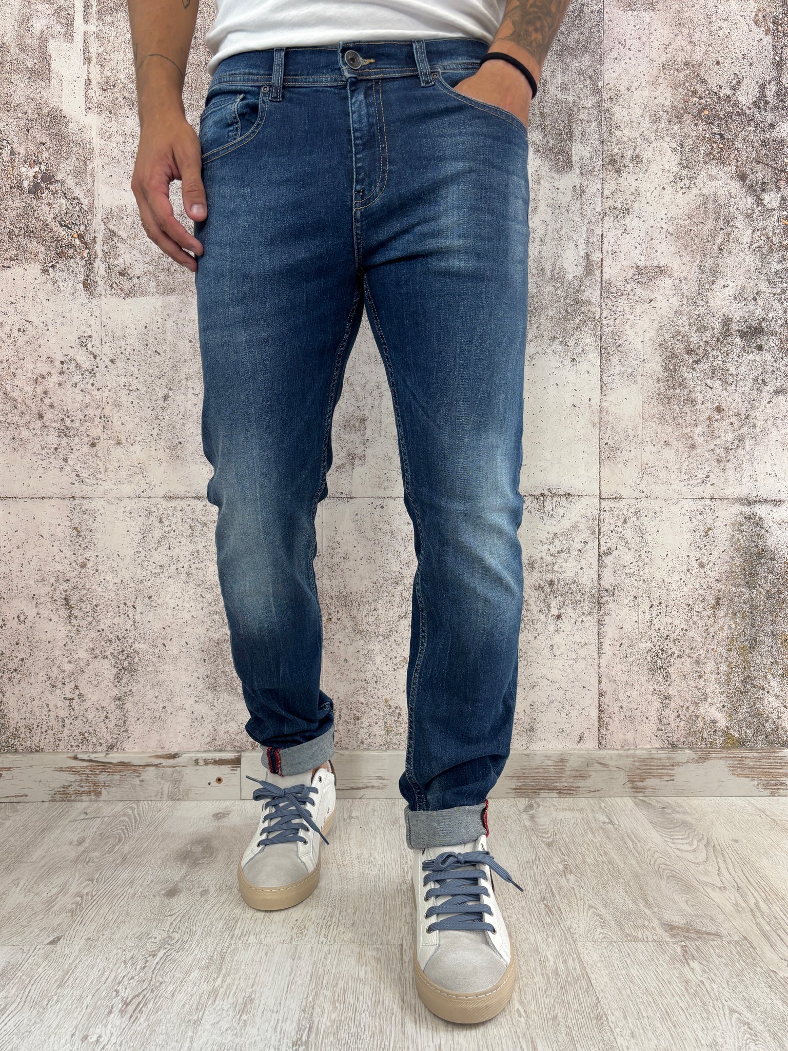 Jeans Slim fit art. D14
