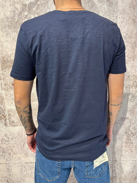 T-Shirt fiammata blu scollo V