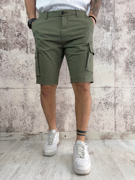 Bermuda cargo verde